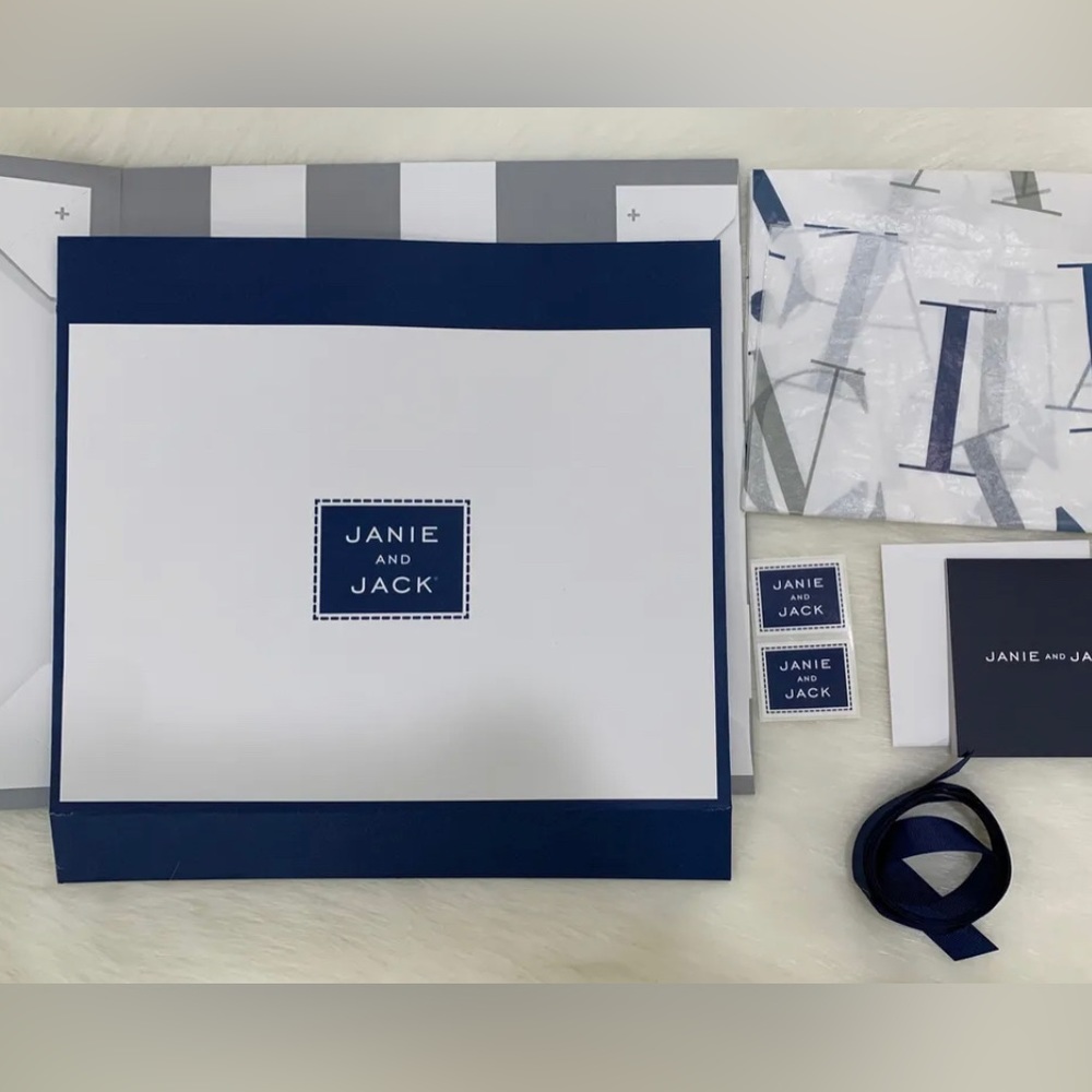 Janie and Jack gift box with tissue gift box and ribbon  NEW no sticker